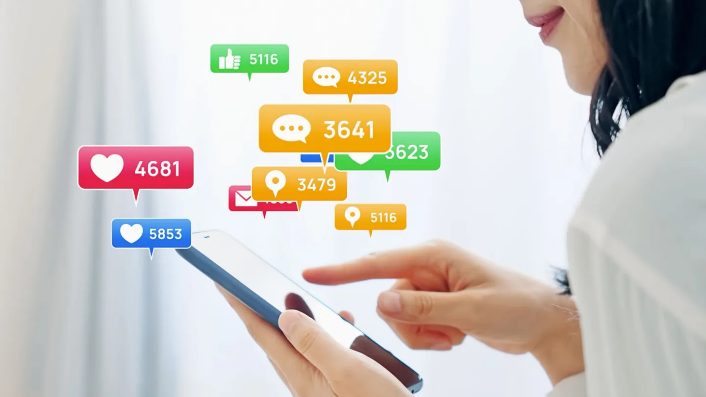 How Social Media Can Turn Followers into Paying Customer